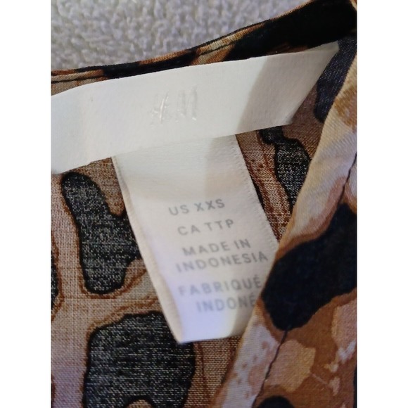 H&M womens cheetah animal print short sleeve blouse size XXS oversized - Picture 2 of 8